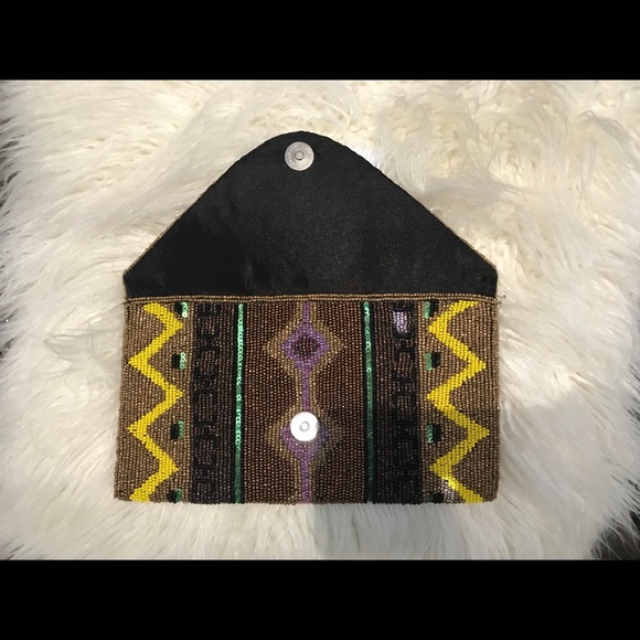 Beaded clutch - Picture 2 of 3